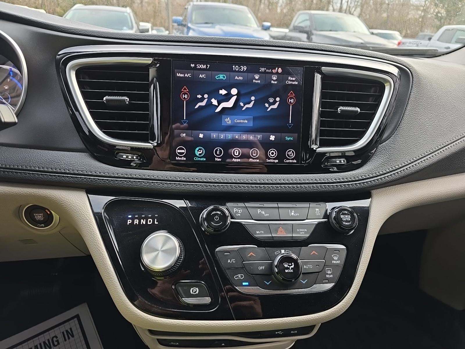 2020 Chrysler Pacifica Hybrid Limited FWD