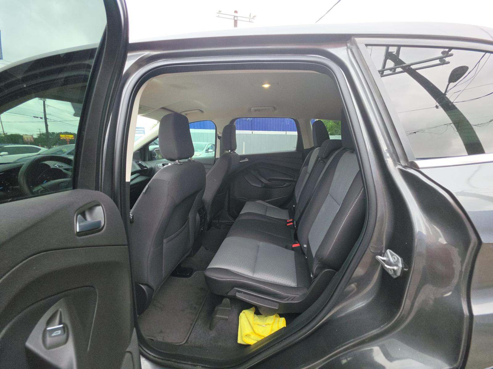 FORD ESCAPE - 9