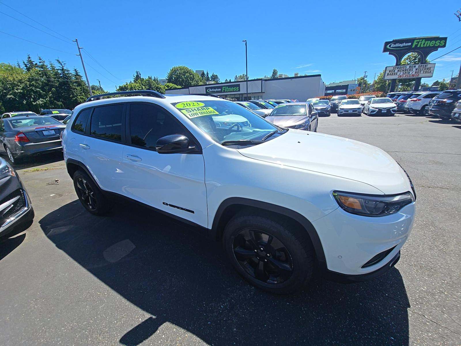 2023 Jeep Cherokee Altitude AWD