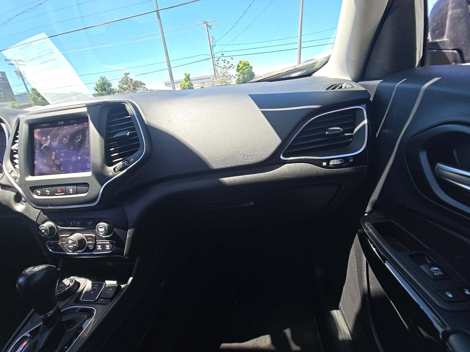 2023 Jeep Cherokee Altitude AWD