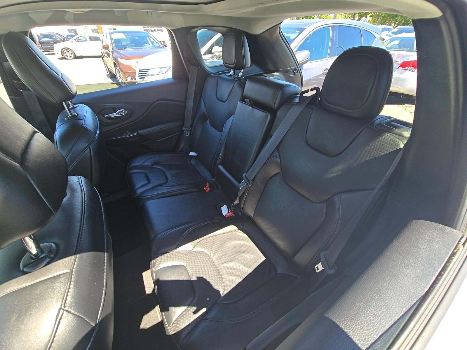 2023 Jeep Cherokee Altitude AWD
