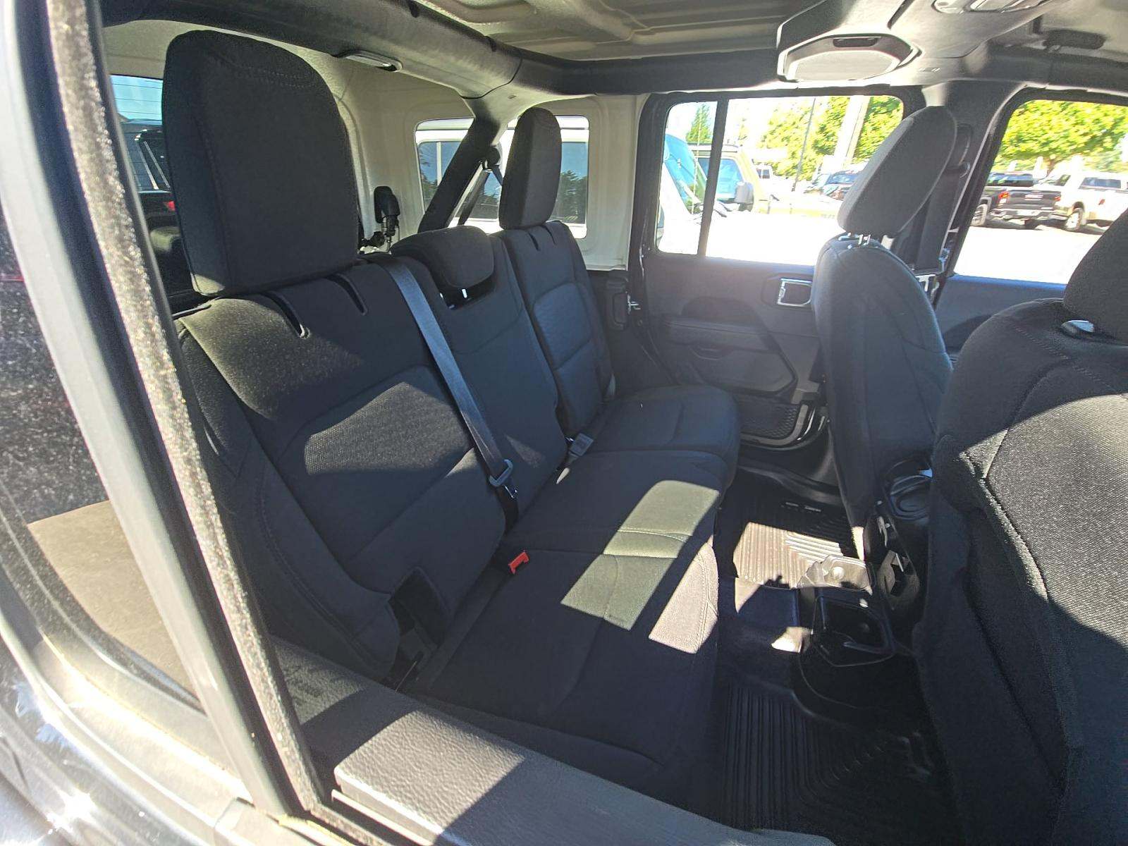 2020 Jeep Wrangler Unlimited Sahara AWD