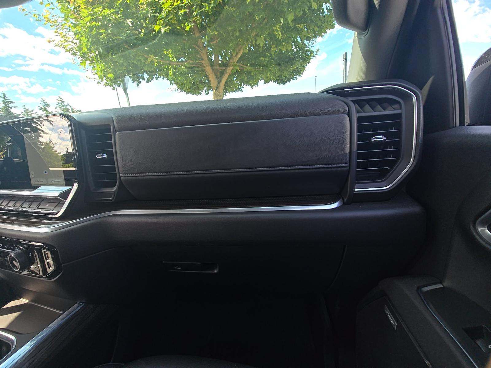 2025 Chevrolet Silverado 1500 RST AWD
