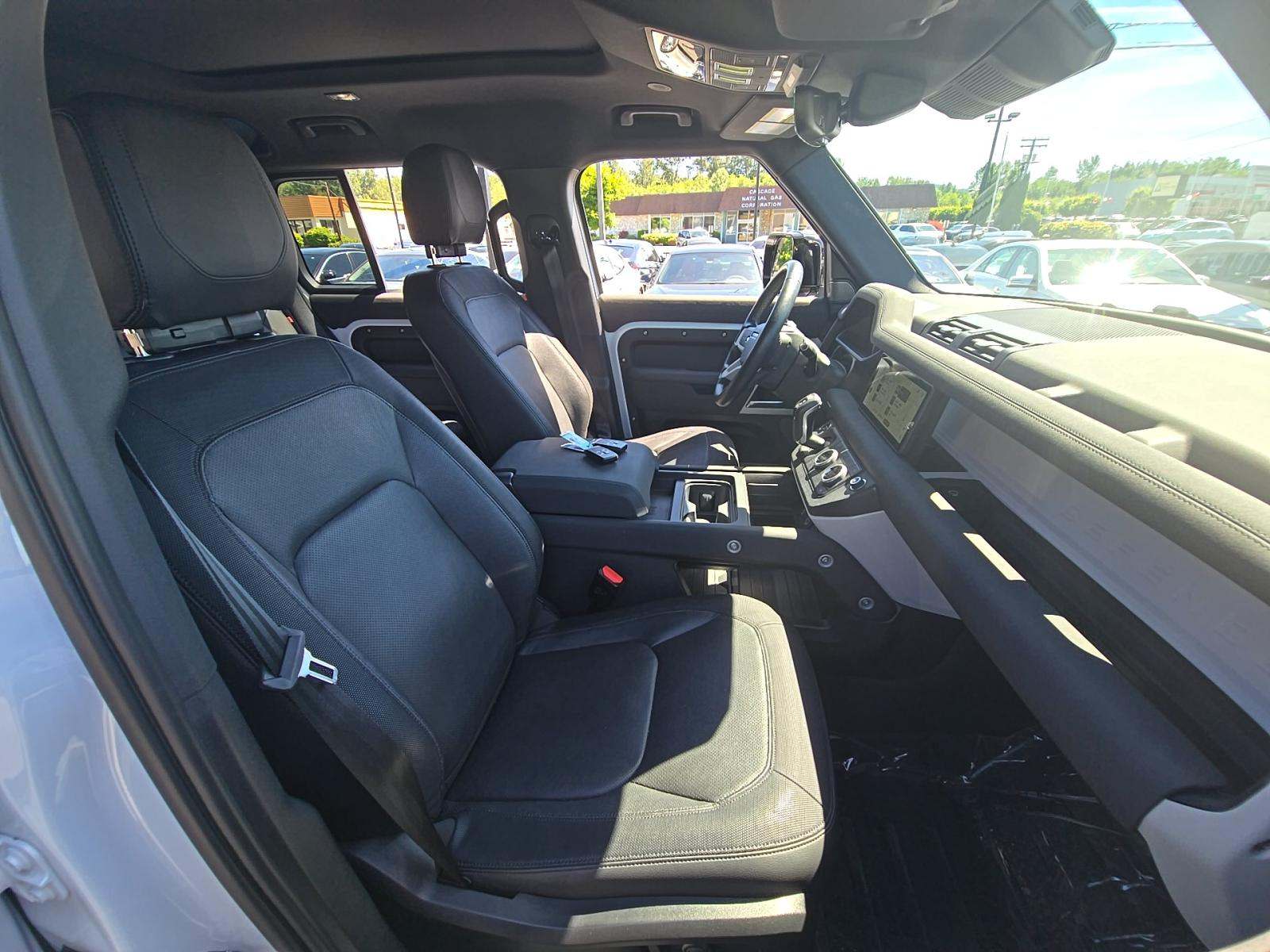 2023 Land Rover Defender 110 X-Dynamic SE AWD