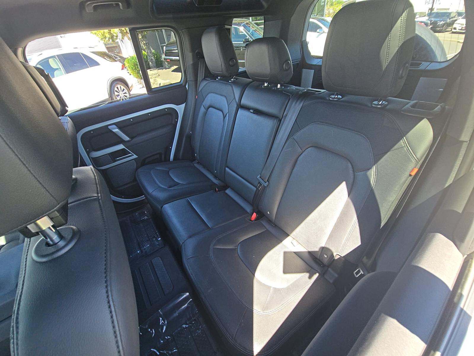 2023 Land Rover Defender 110 X-Dynamic SE AWD