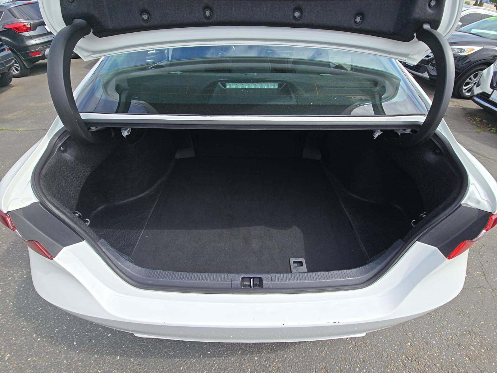 2024 Toyota Camry SE FWD