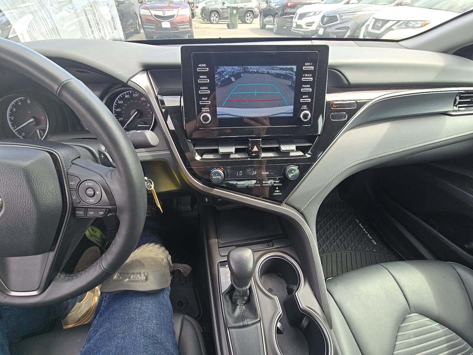 2024 Toyota Camry SE FWD