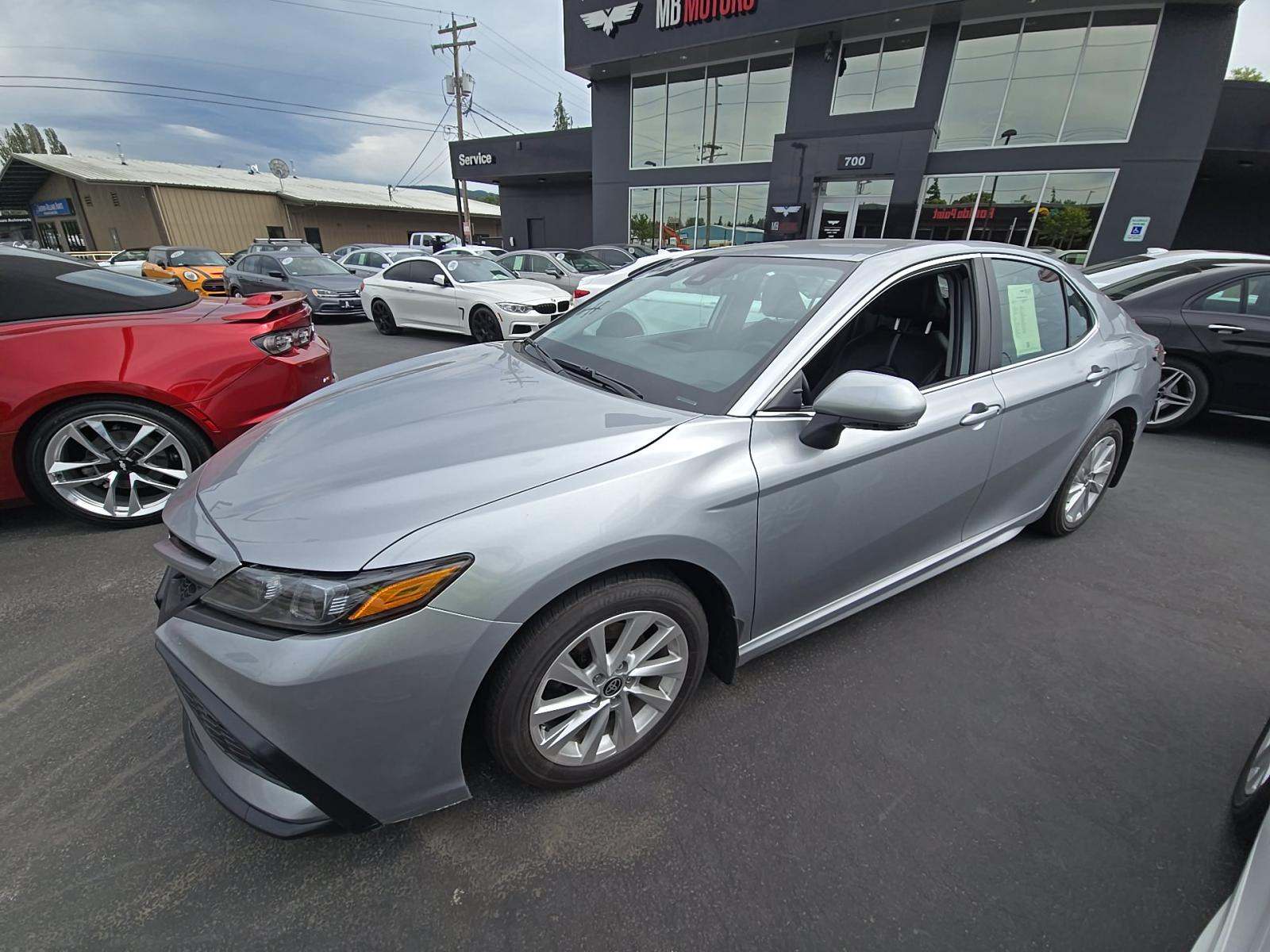 2024 Toyota Camry SE FWD