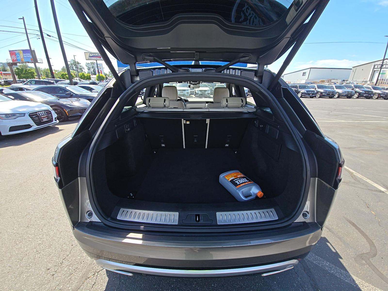 2018 Land Rover Range Rover Velar R-Dynamic SE AWD