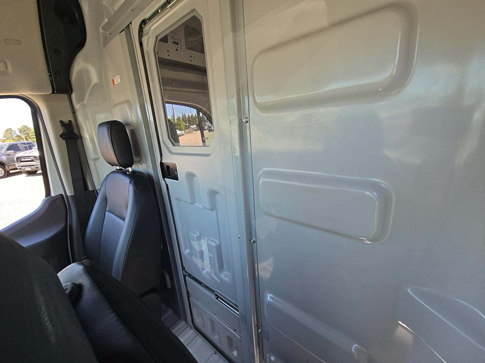 FORD TRANSIT 250 - 9