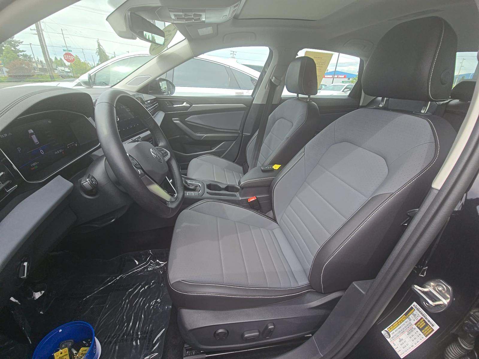 2025 Volkswagen Jetta 1.5T SE FWD