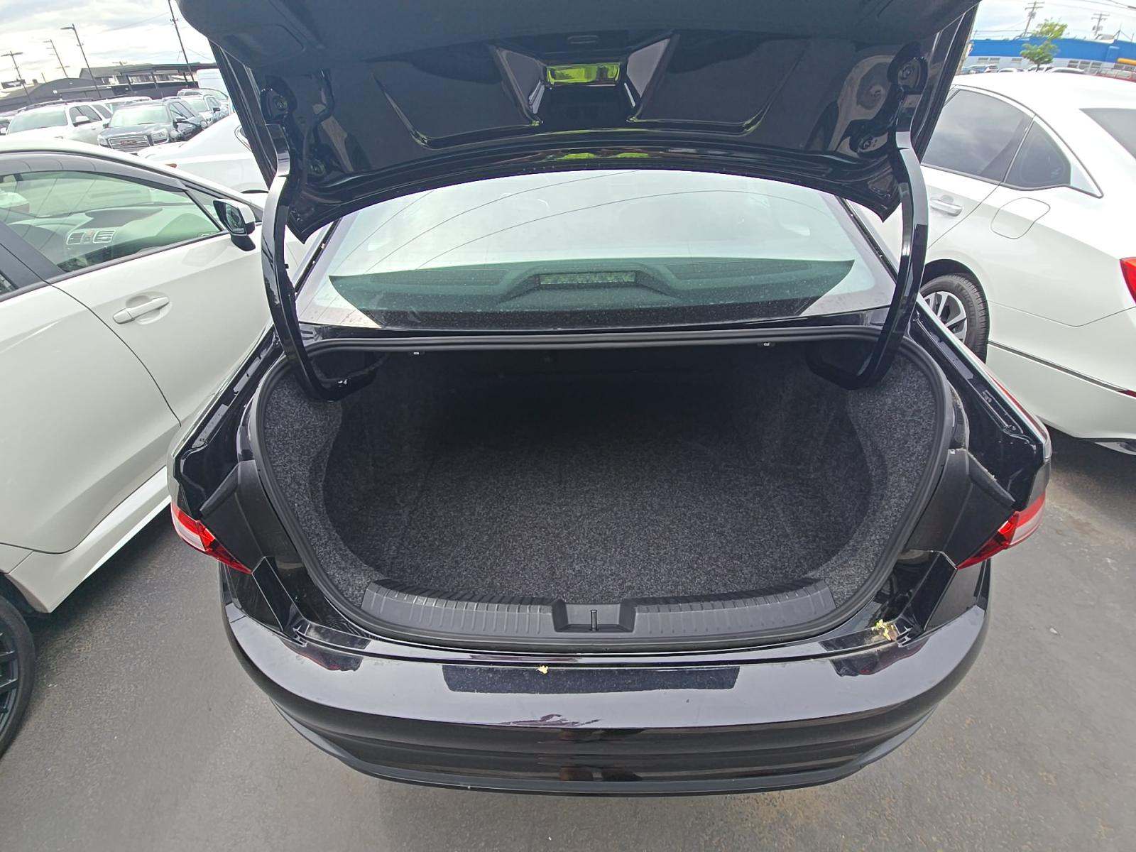 2025 Volkswagen Jetta 1.5T SE FWD
