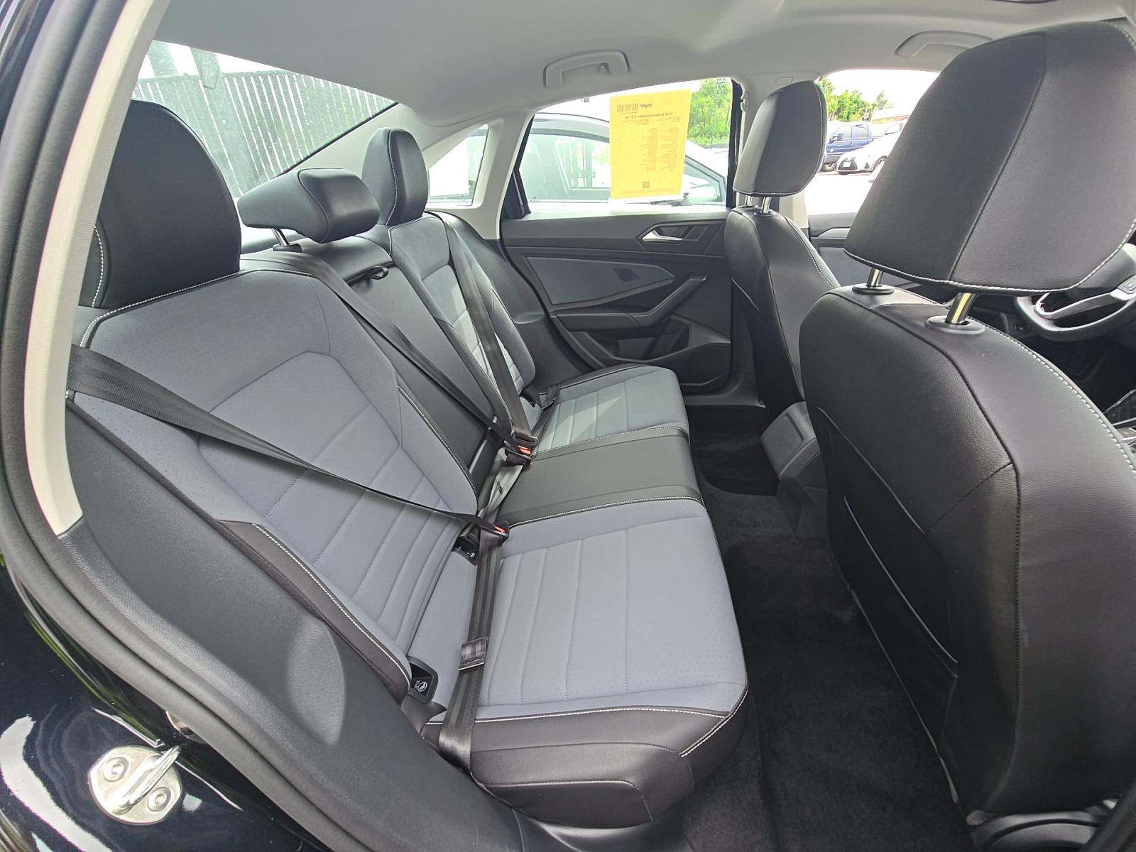 2025 Volkswagen Jetta 1.5T SE FWD