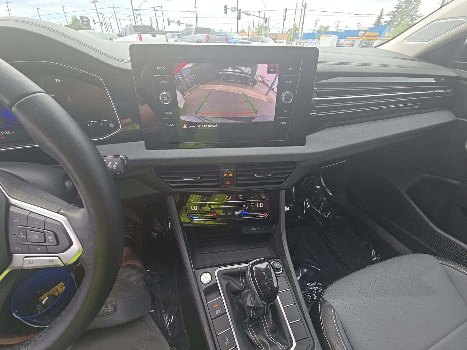2025 Volkswagen Jetta 1.5T SE FWD