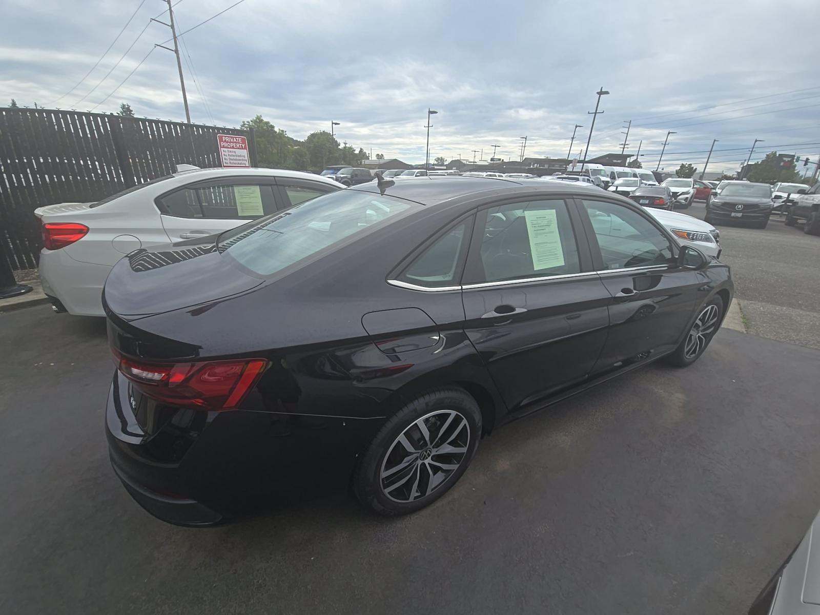 2025 Volkswagen Jetta 1.5T SE FWD