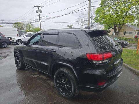 JEEP LAREDO ALTITUDE EDITION - 2
