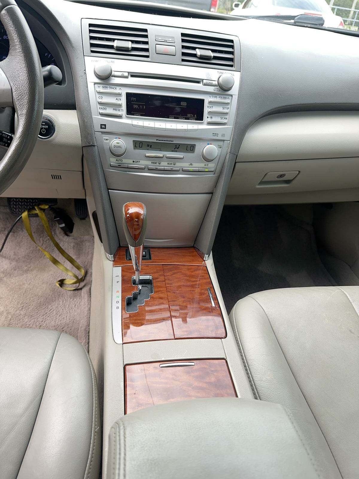 2011 Toyota Camry 4D SEDAN FWD