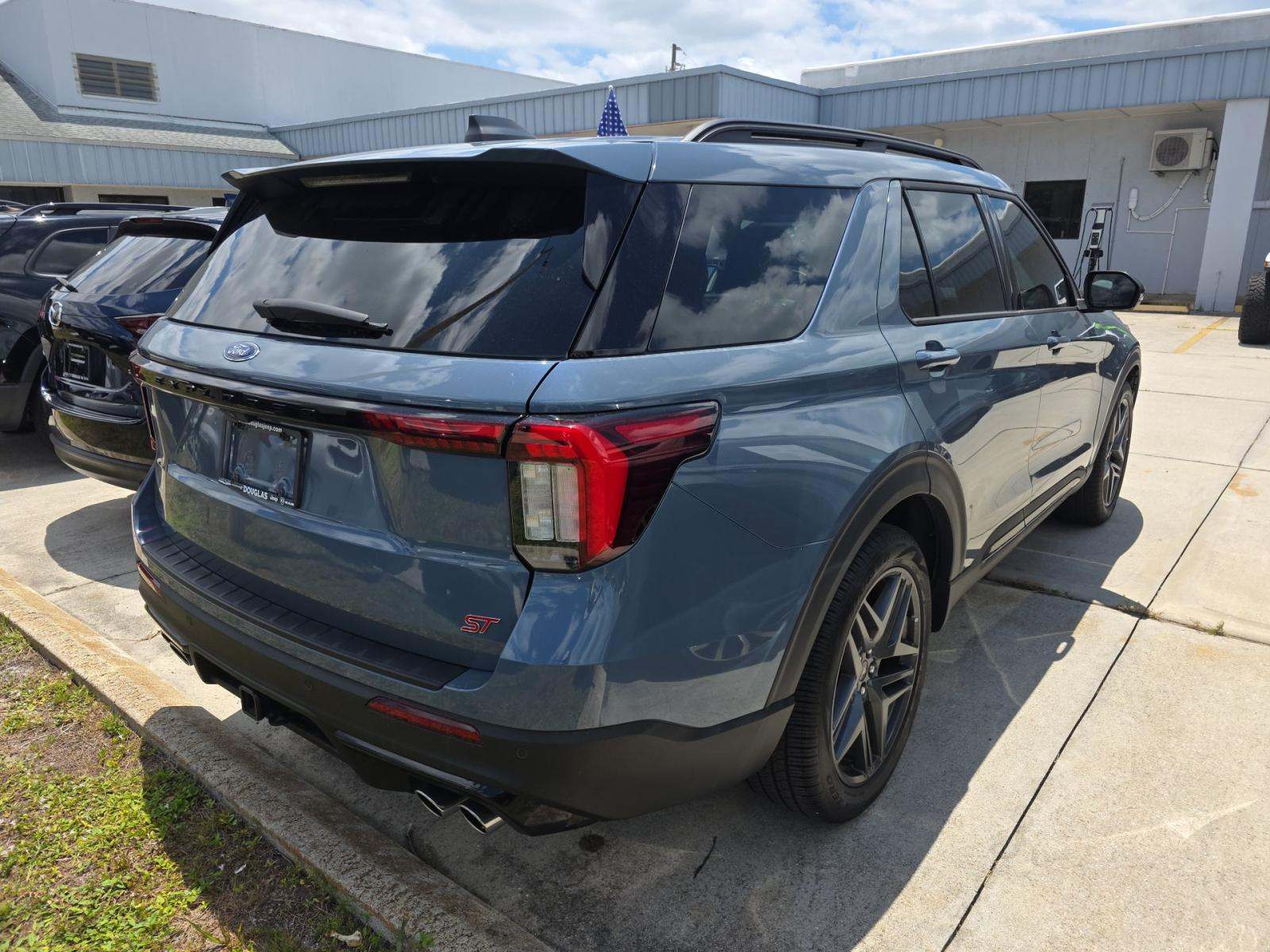 FORD EXPLORER - 3