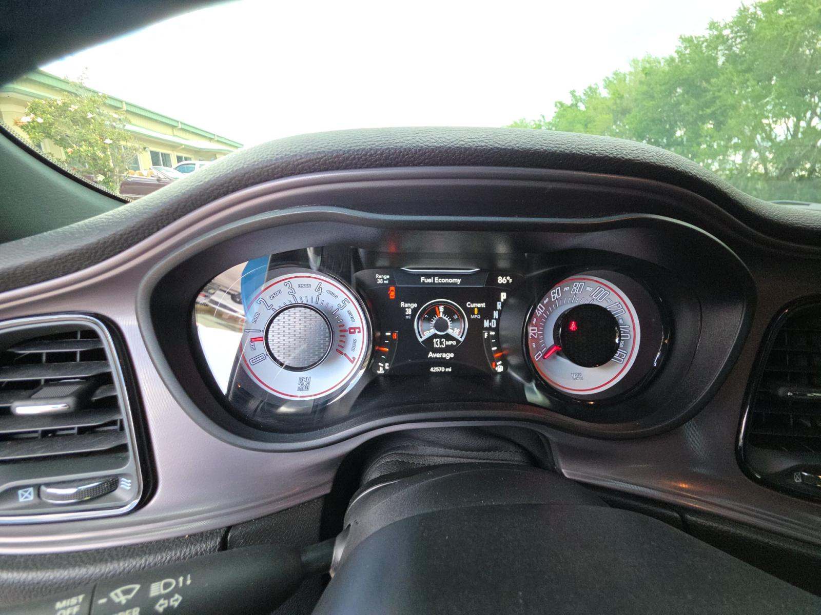 DODGE CHALLENGER - 5