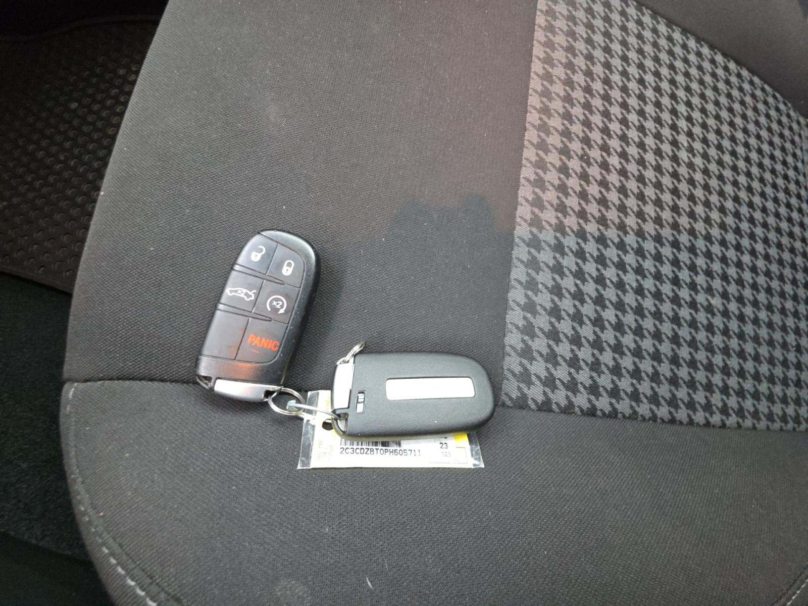 DODGE CHALLENGER - 4