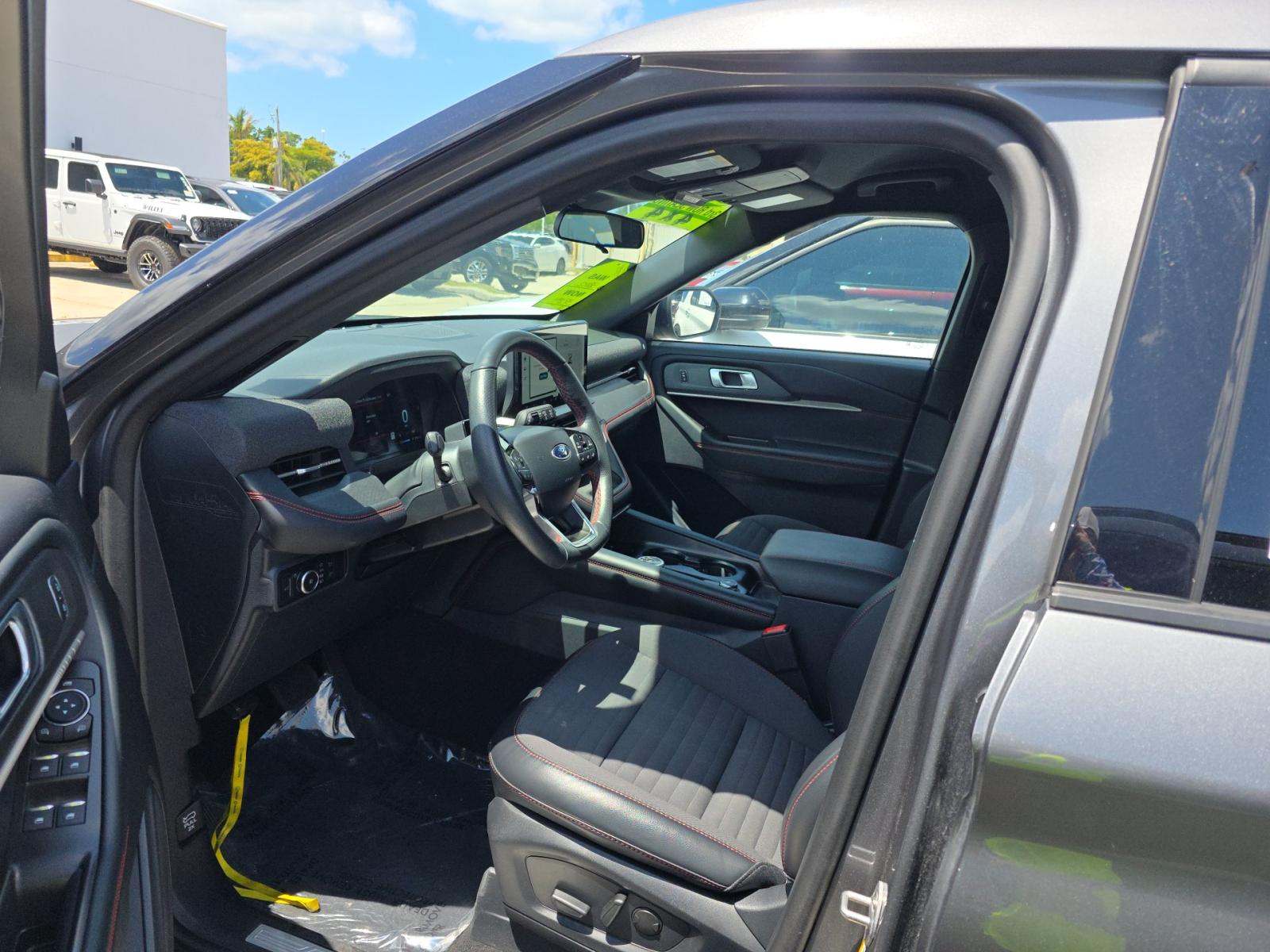 FORD EXPLORER - 6