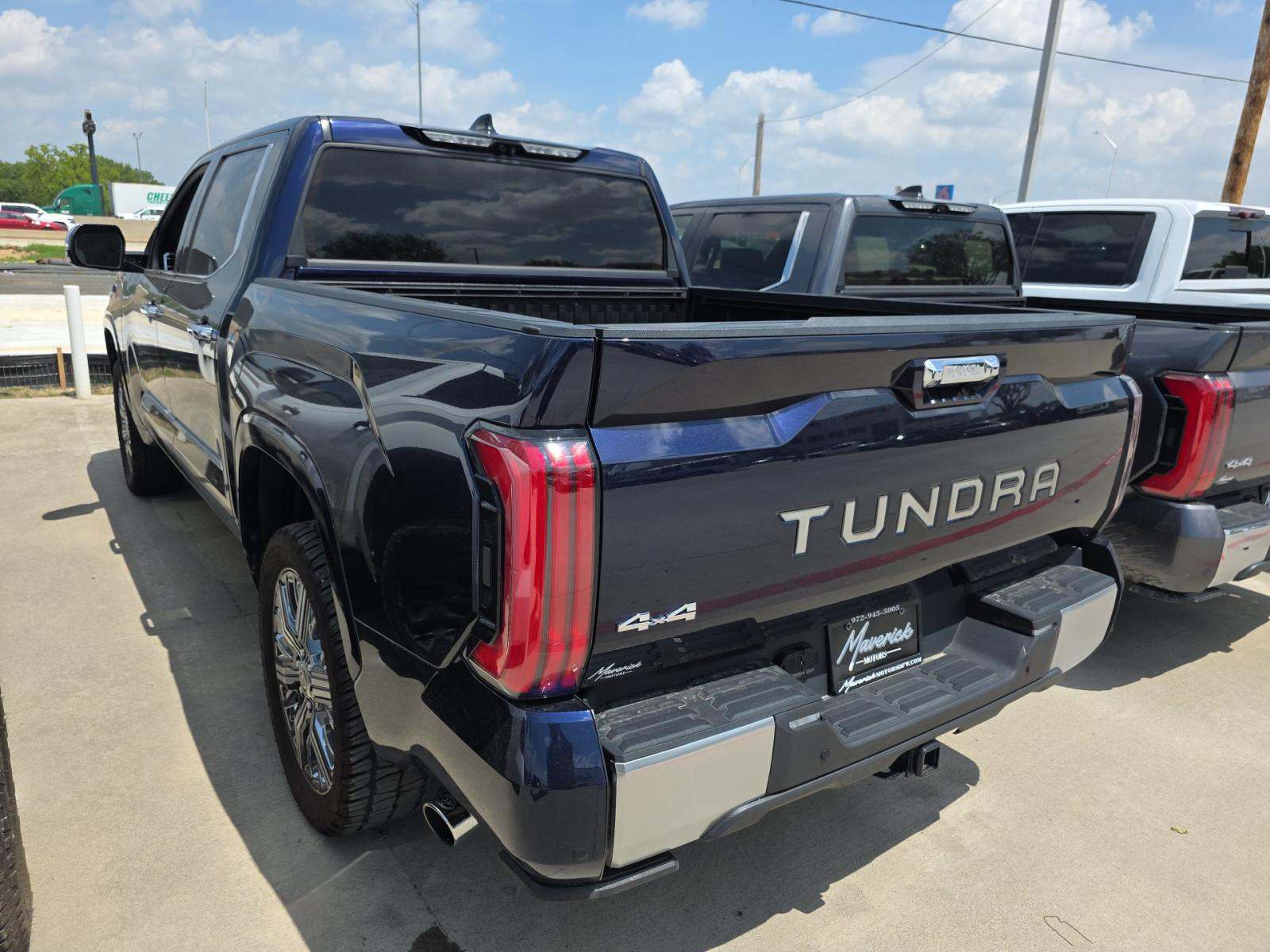 TOYOTA TUNDRA - 2