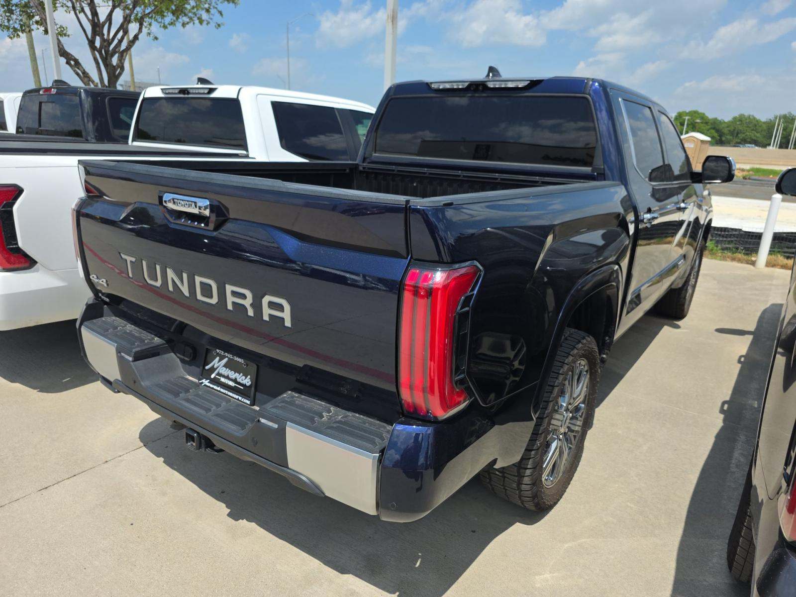 TOYOTA TUNDRA - 3