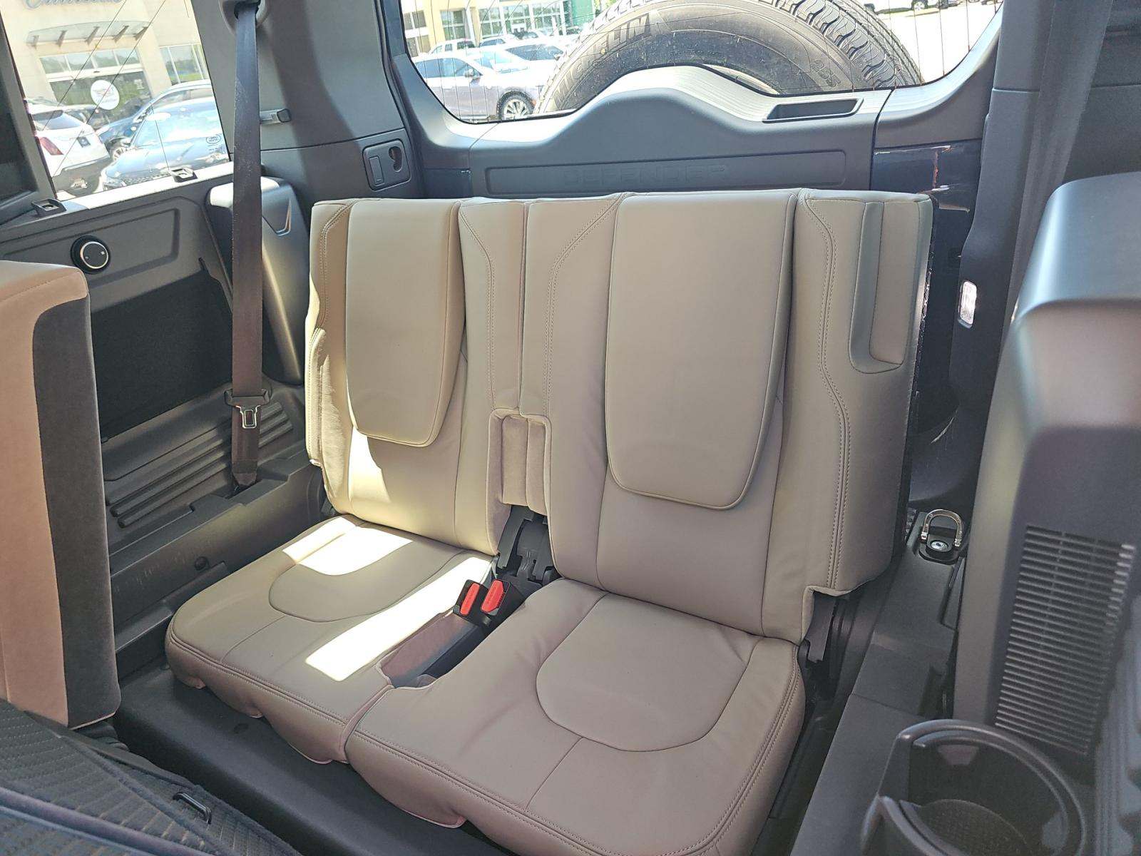 2020 Land Rover Defender 110 SE AWD