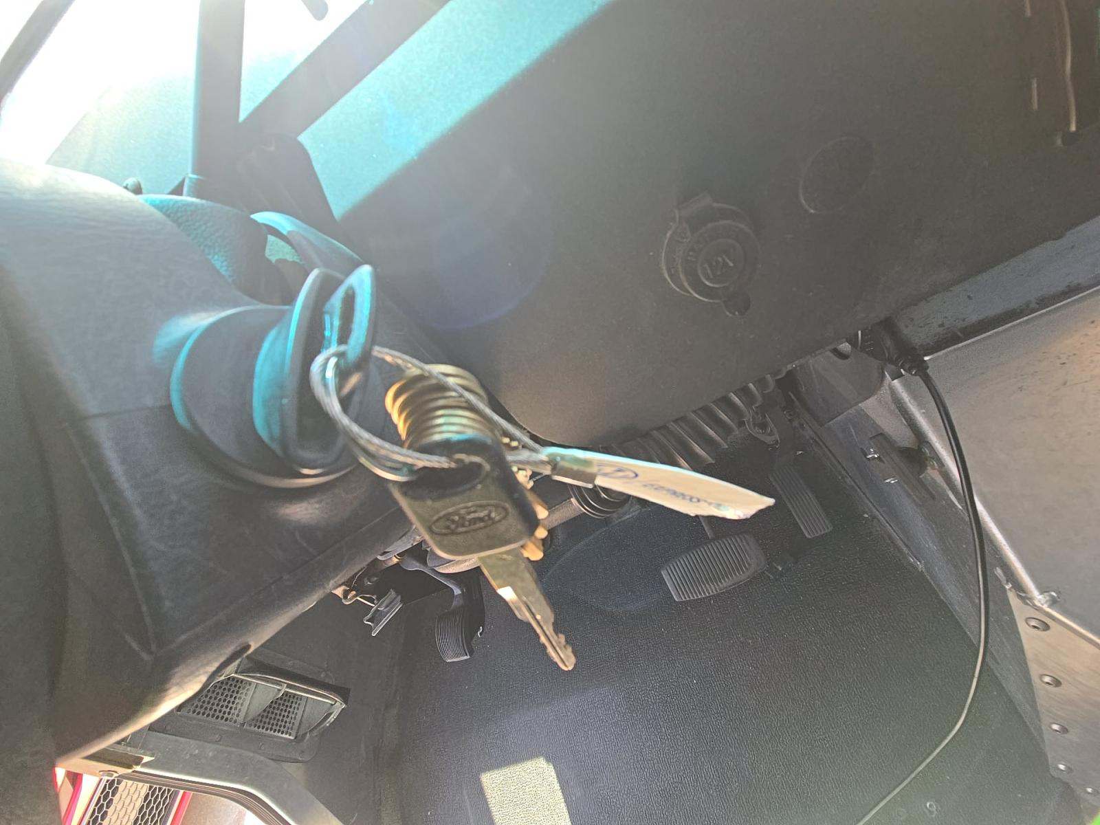 FORD E-350 - 8