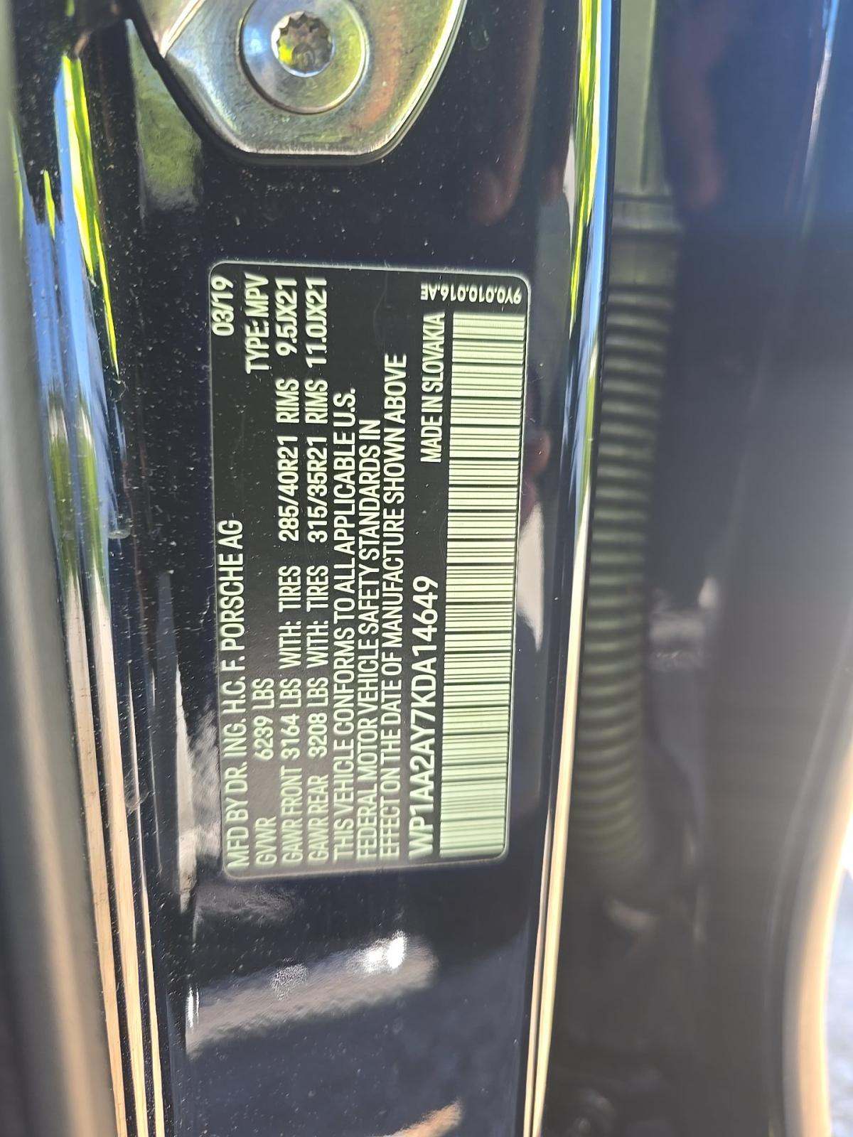 PORSCHE CAYENNE - 1
