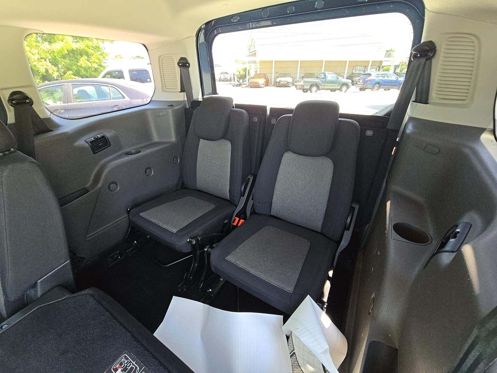 FORD TRANSIT CONNECT - 10