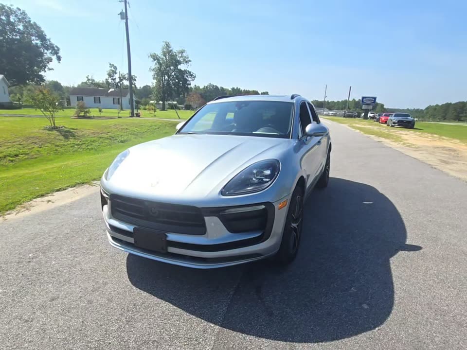 2025 Porsche Macan Base AWD