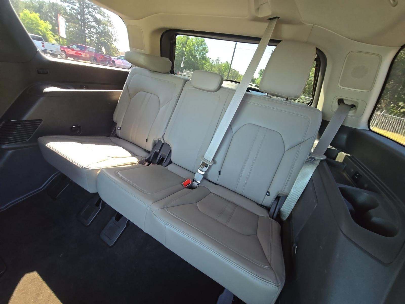 FORD EXPEDITION - 10