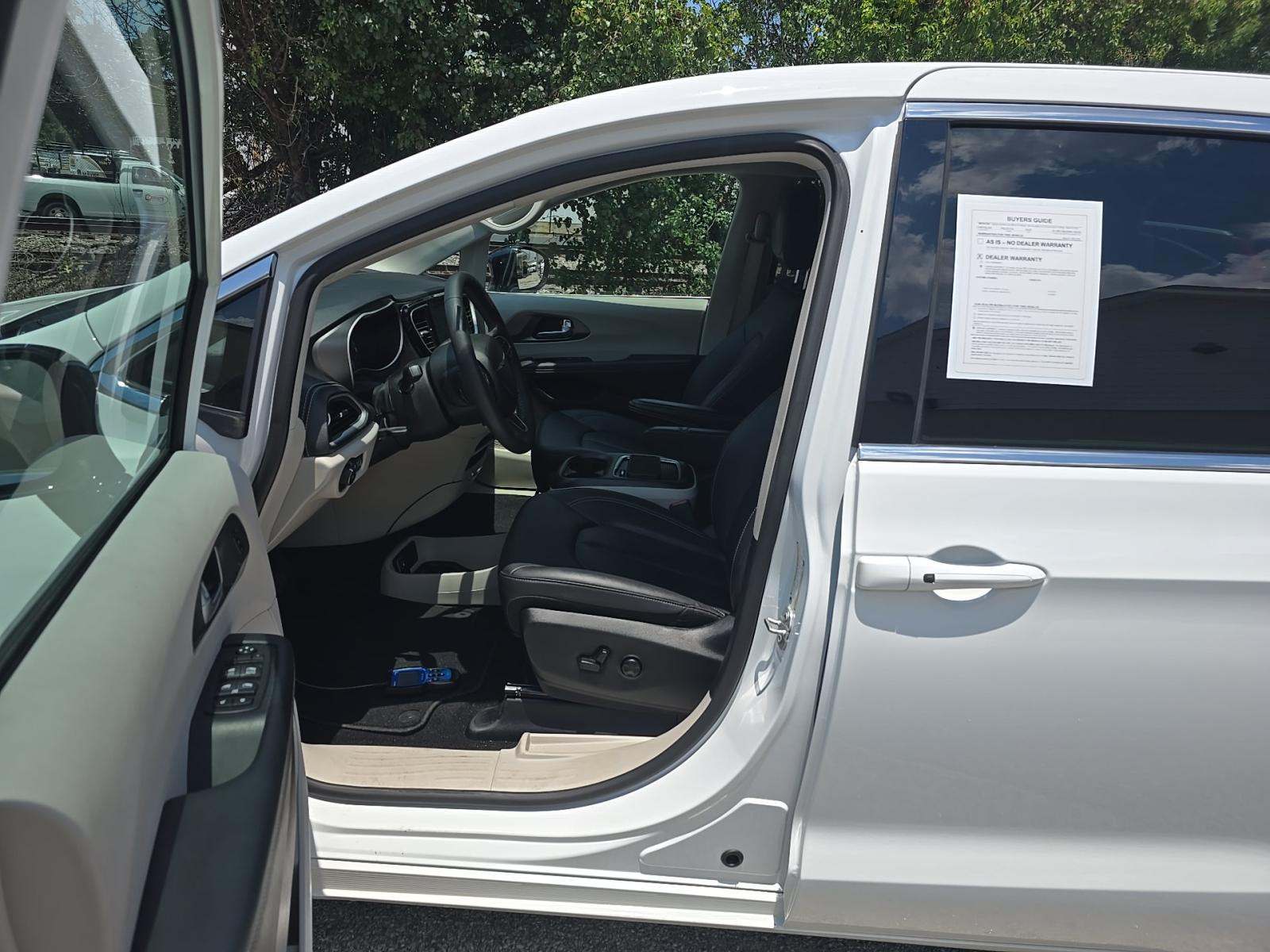 2024 Chrysler Pacifica Touring L FWD