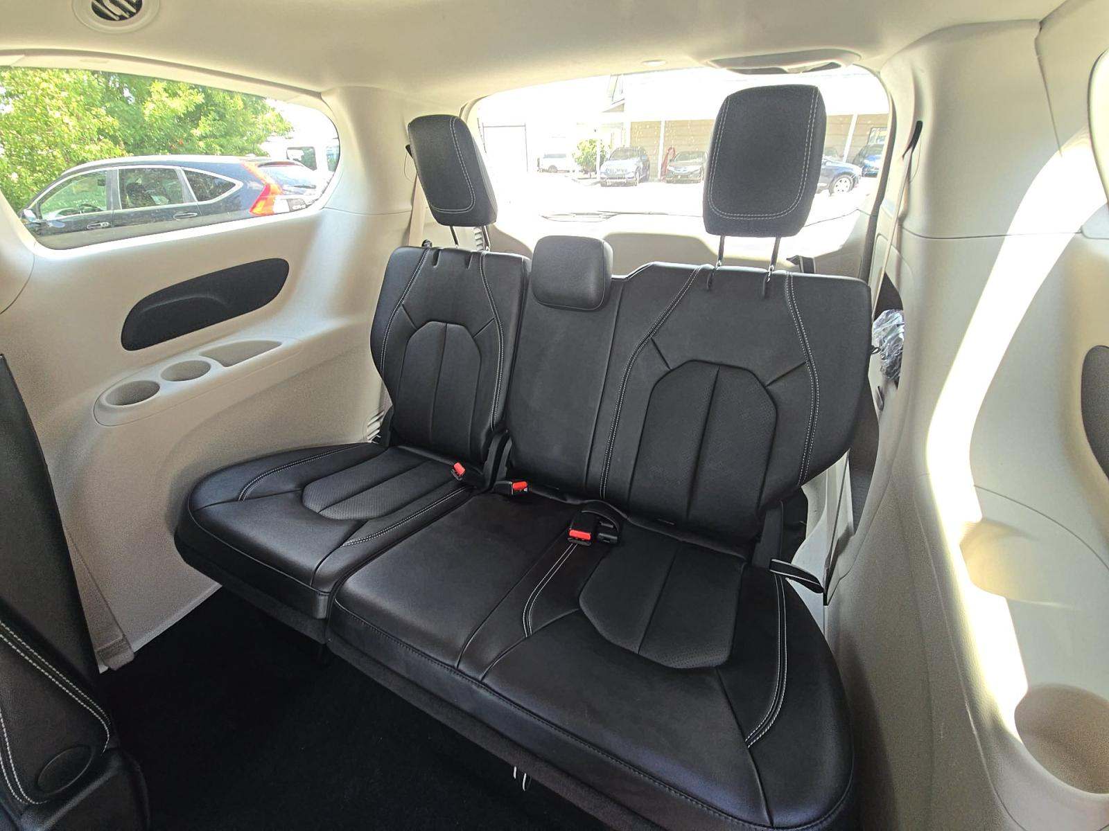 2024 Chrysler Pacifica Touring L FWD