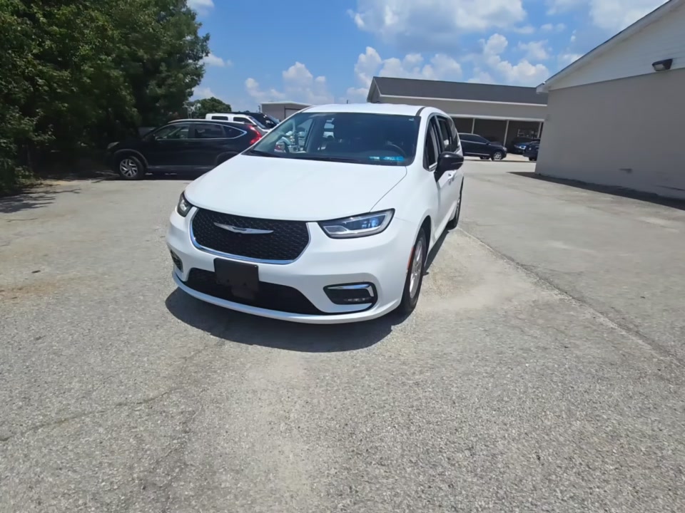 2024 Chrysler Pacifica Touring L FWD