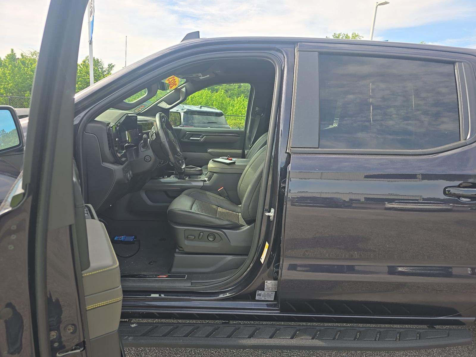 CHEVROLET SILVERADO - 2