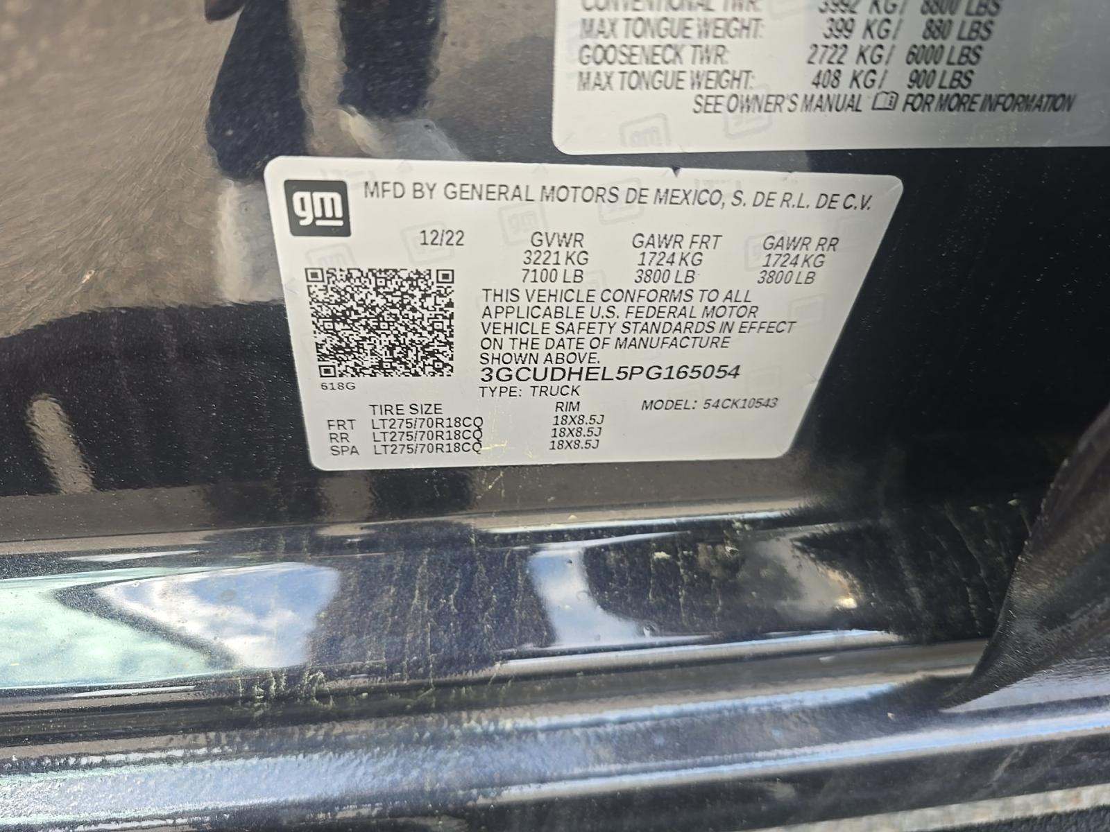 CHEVROLET SILVERADO - 1