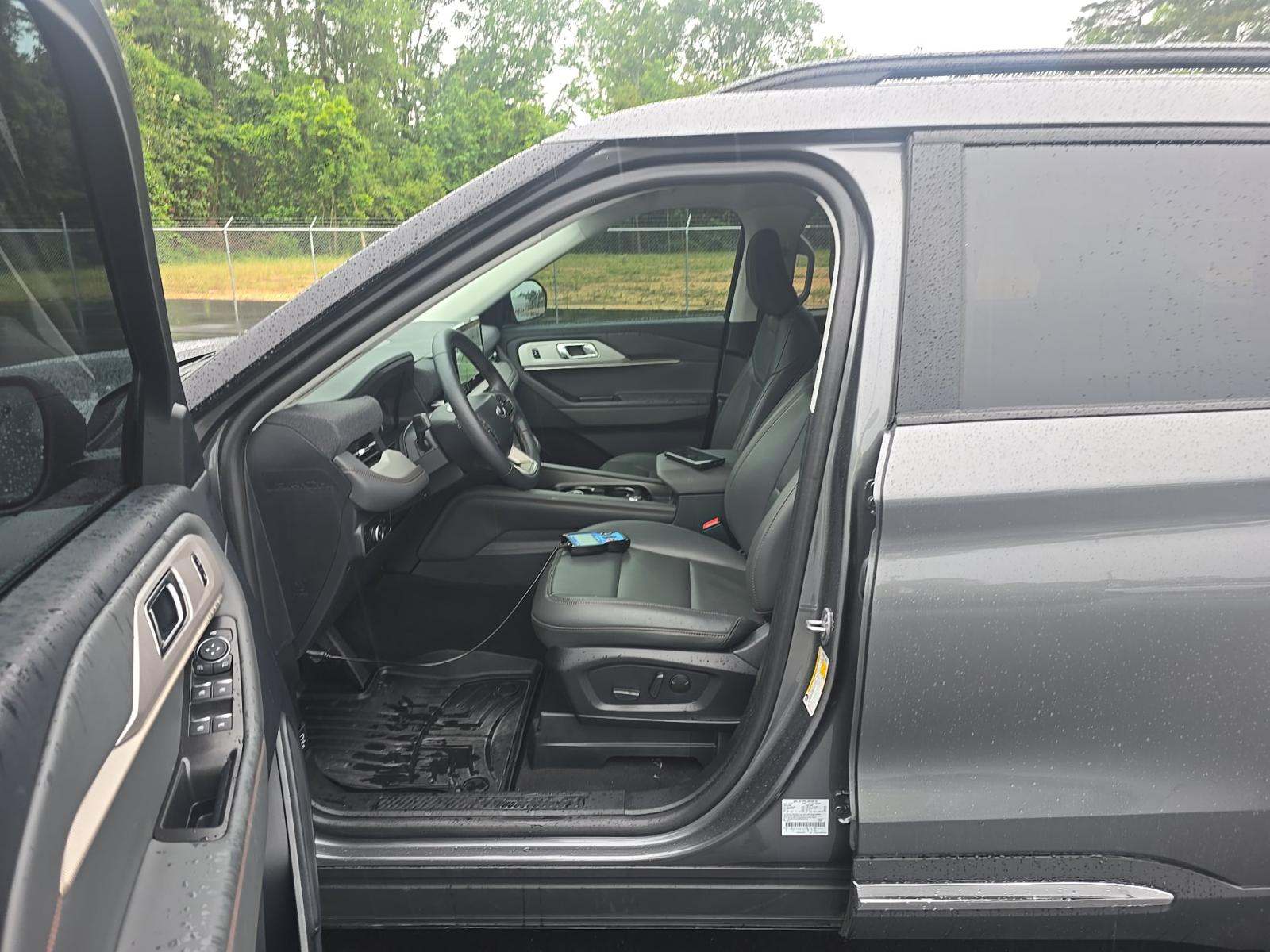 FORD EXPLORER - 2