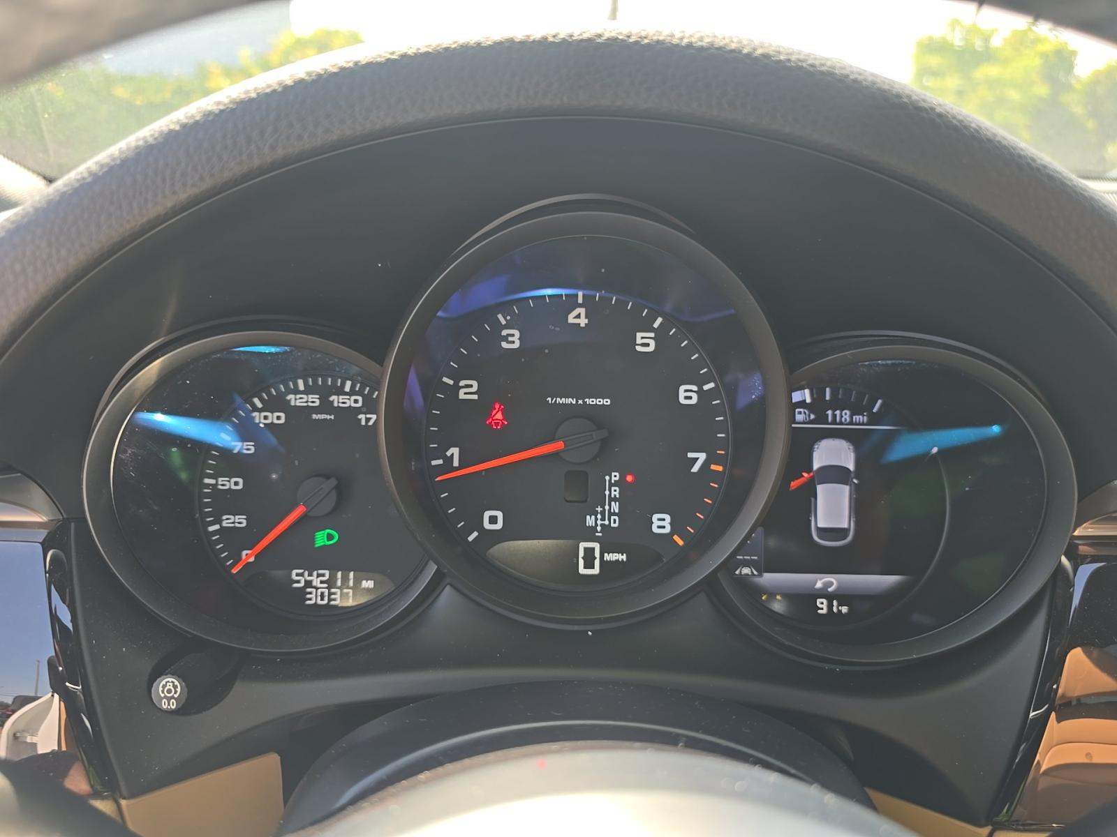 2017 Porsche Macan Base AWD