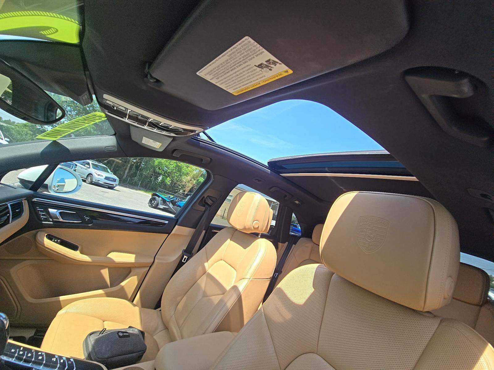 2017 Porsche Macan Base AWD
