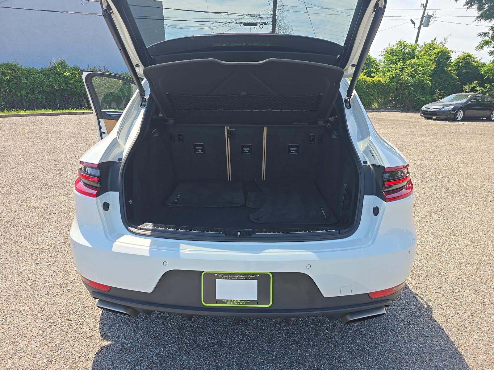 2017 Porsche Macan Base AWD
