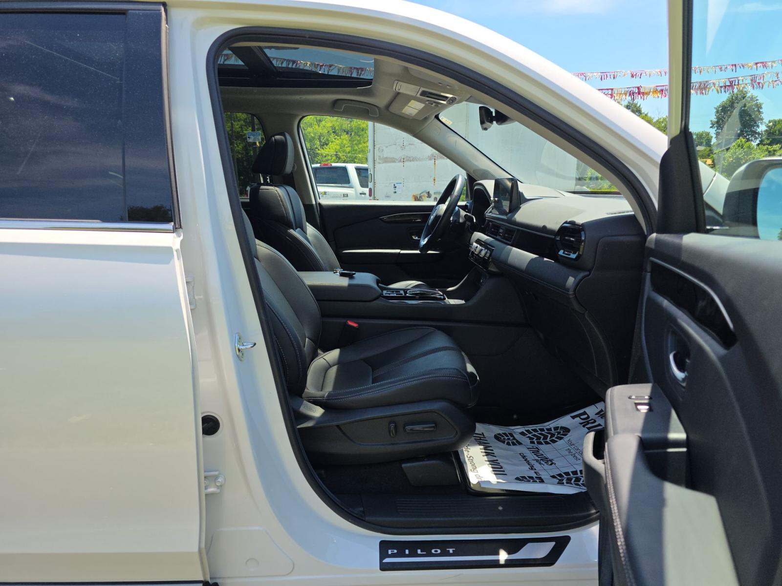 2025 Honda Pilot Touring AWD