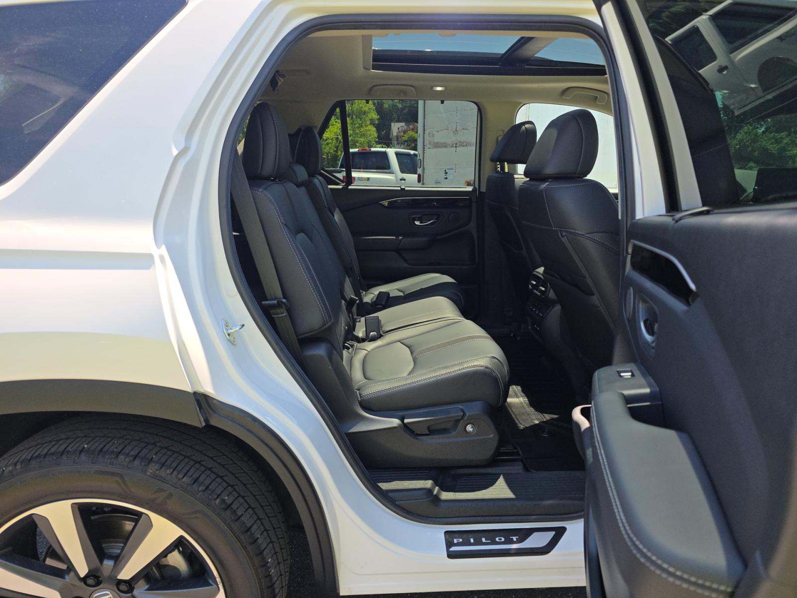 2025 Honda Pilot Touring AWD