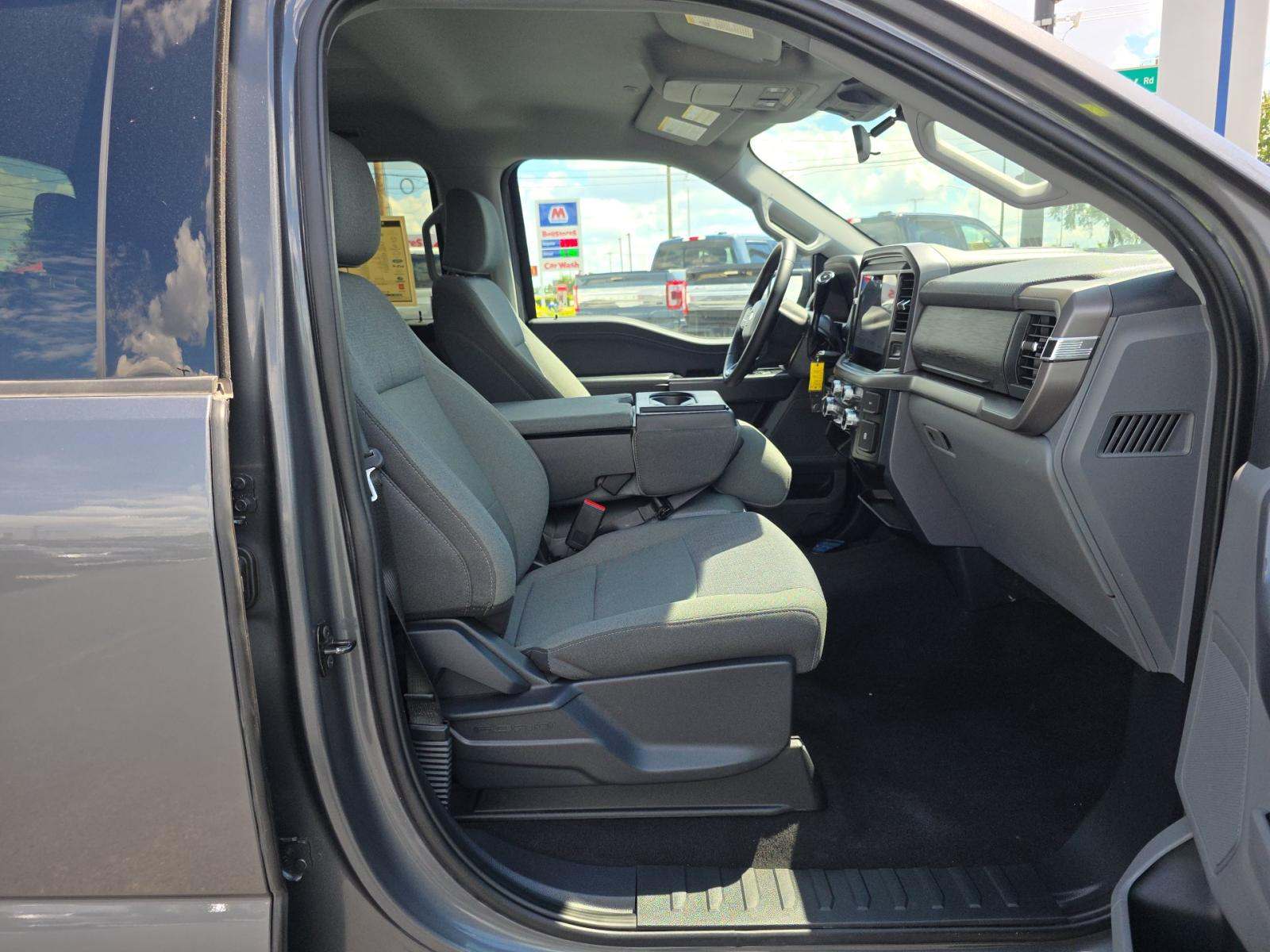 2025 Ford F-150 XLT AWD