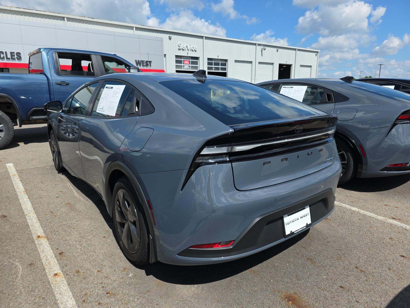 2026 Toyota Prius Plug-In Hybrid SE FWD