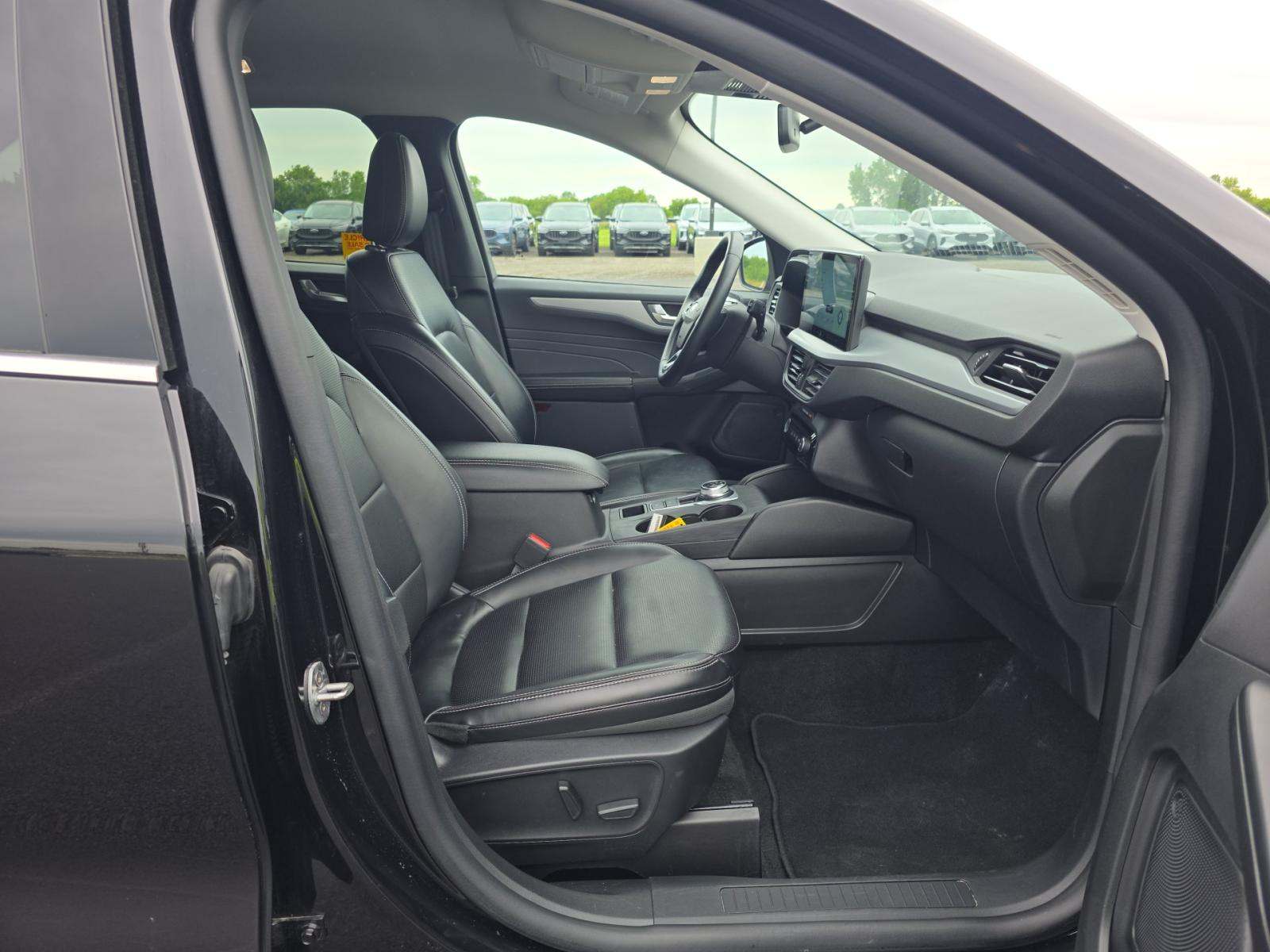 2025 Ford Escape Platinum AWD