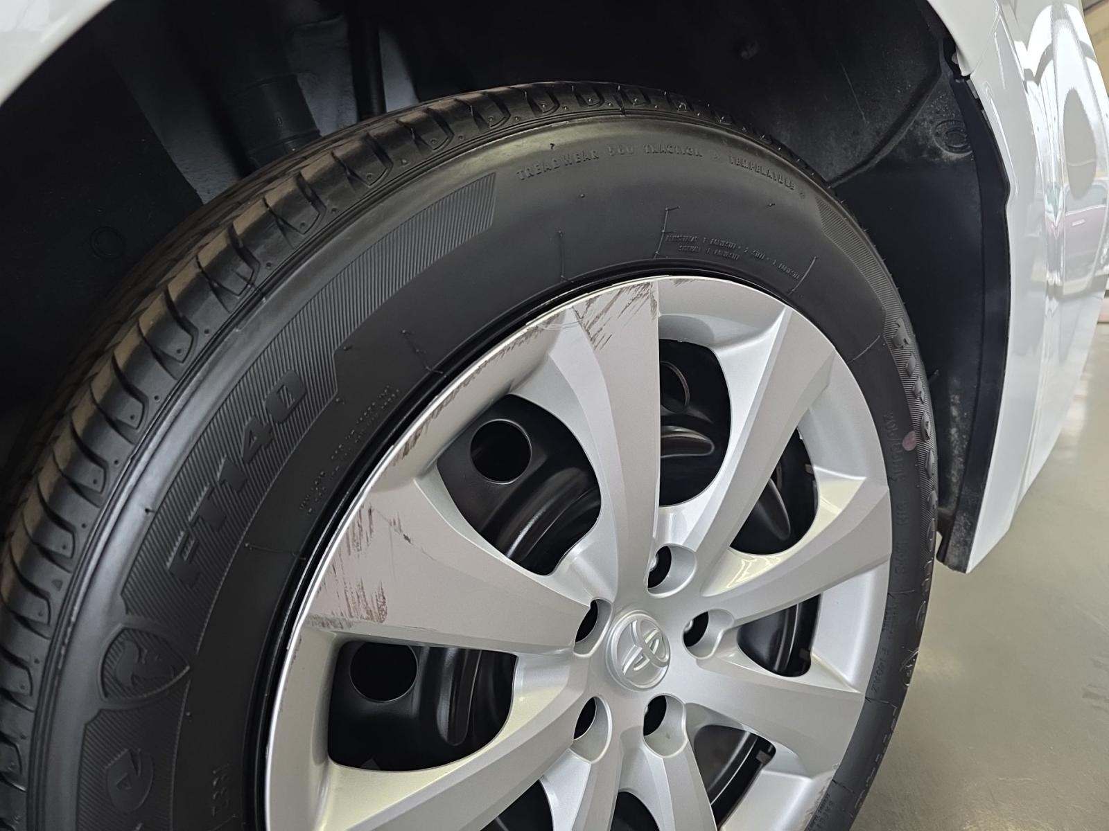 2025 Toyota Corolla LE FWD