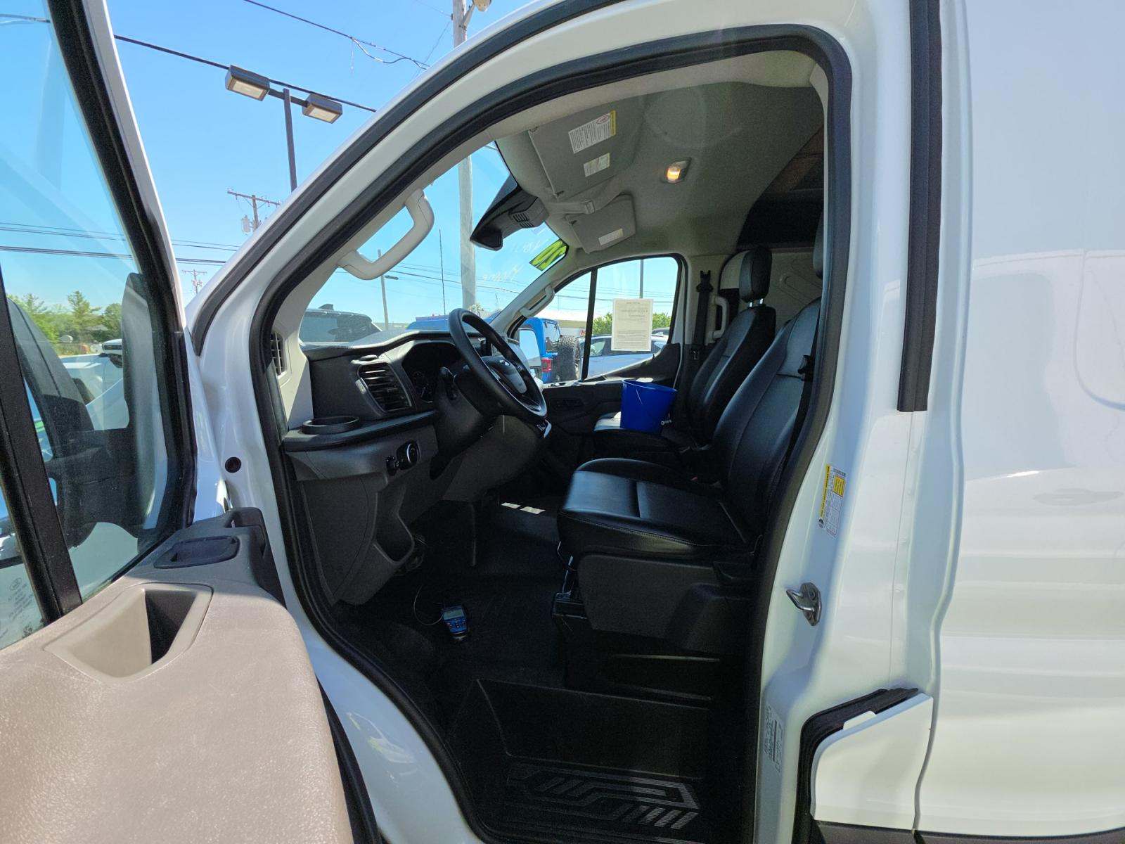 FORD TRANSIT 250 - 6
