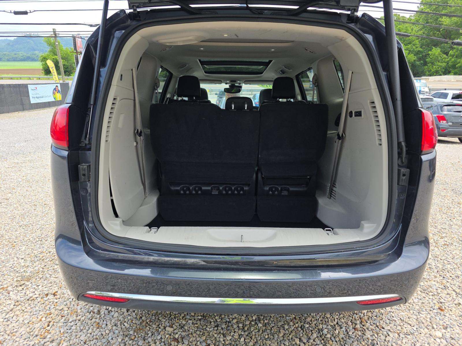 2019 Chrysler Pacifica Limited FWD